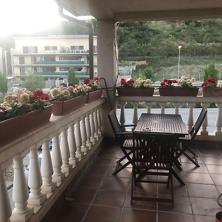 Hostal Zubi XXI Puente La Reina Bagian luar foto