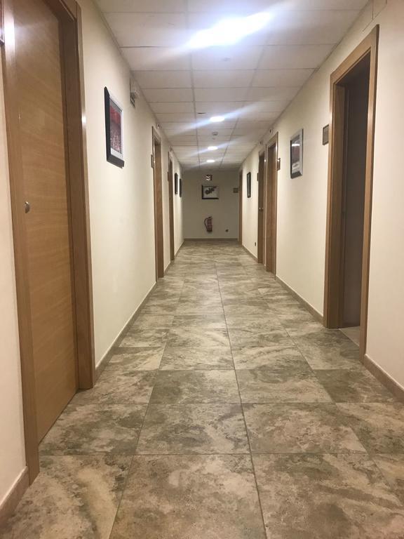 Hostal Zubi XXI Puente La Reina Bagian luar foto